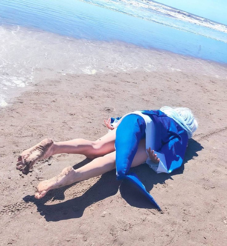 搁浅的gura #cos￼￼