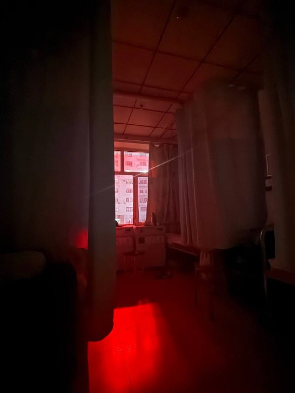 夜晚的病房￼￼夜晚的病房￼￼