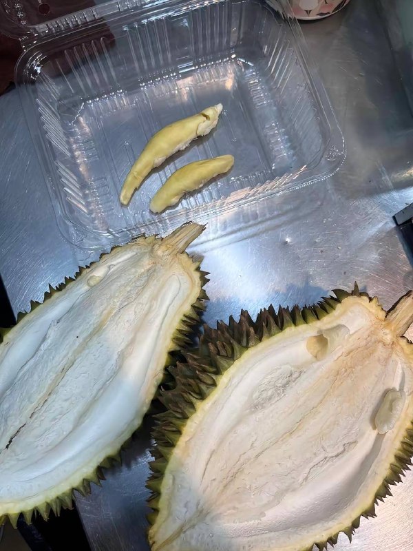 今天拉的两条屎还比这个大 #榴莲