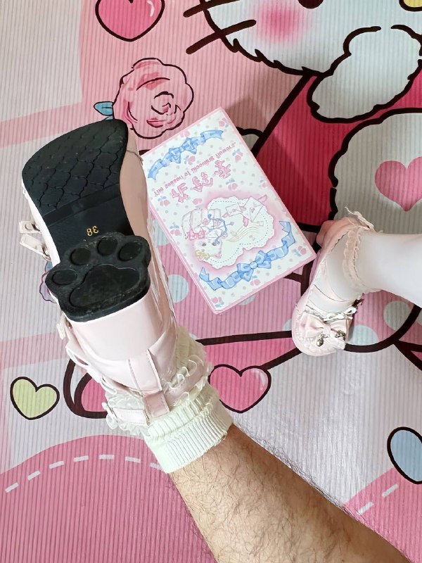 如果要等一个季节 我希望是花铃季#lo鞋 #Lolita￼￼