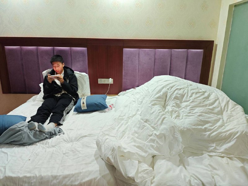 记得戴